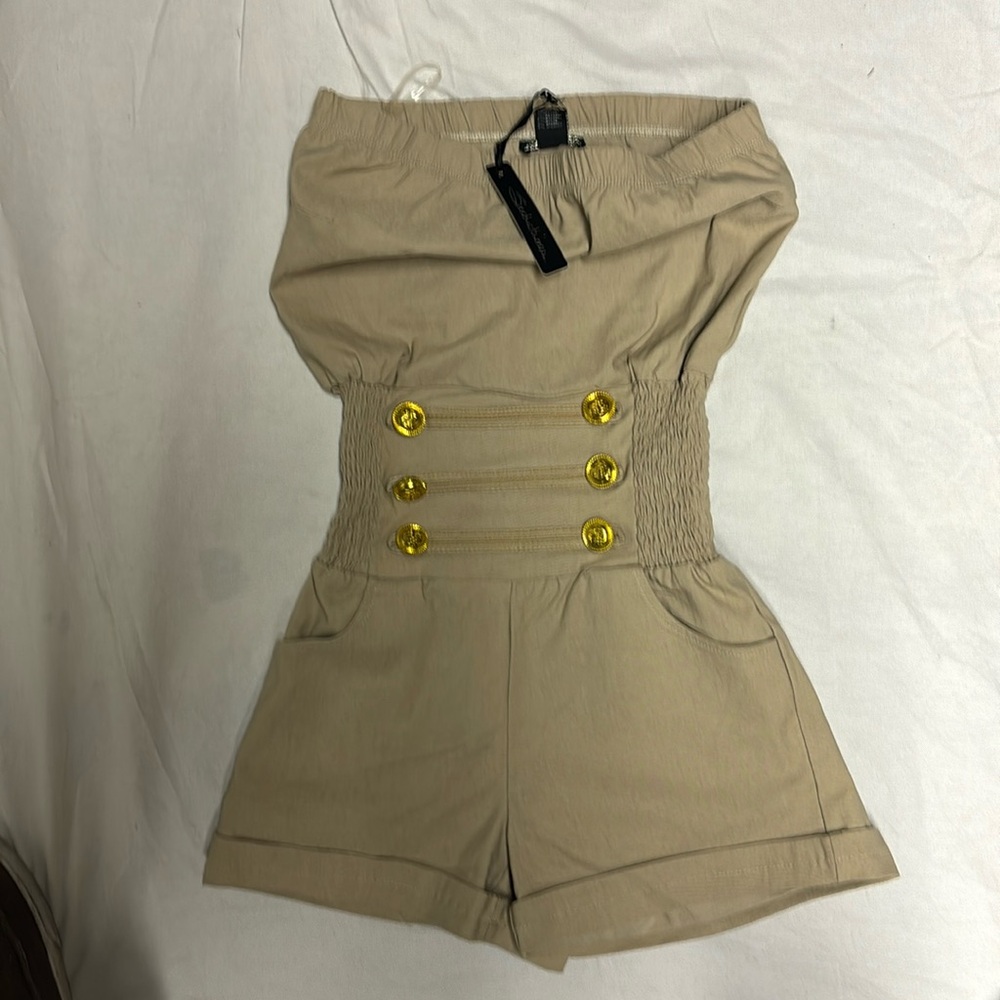 Seduction NWT Jumpsuit Romper with pockets & buttons. size small
